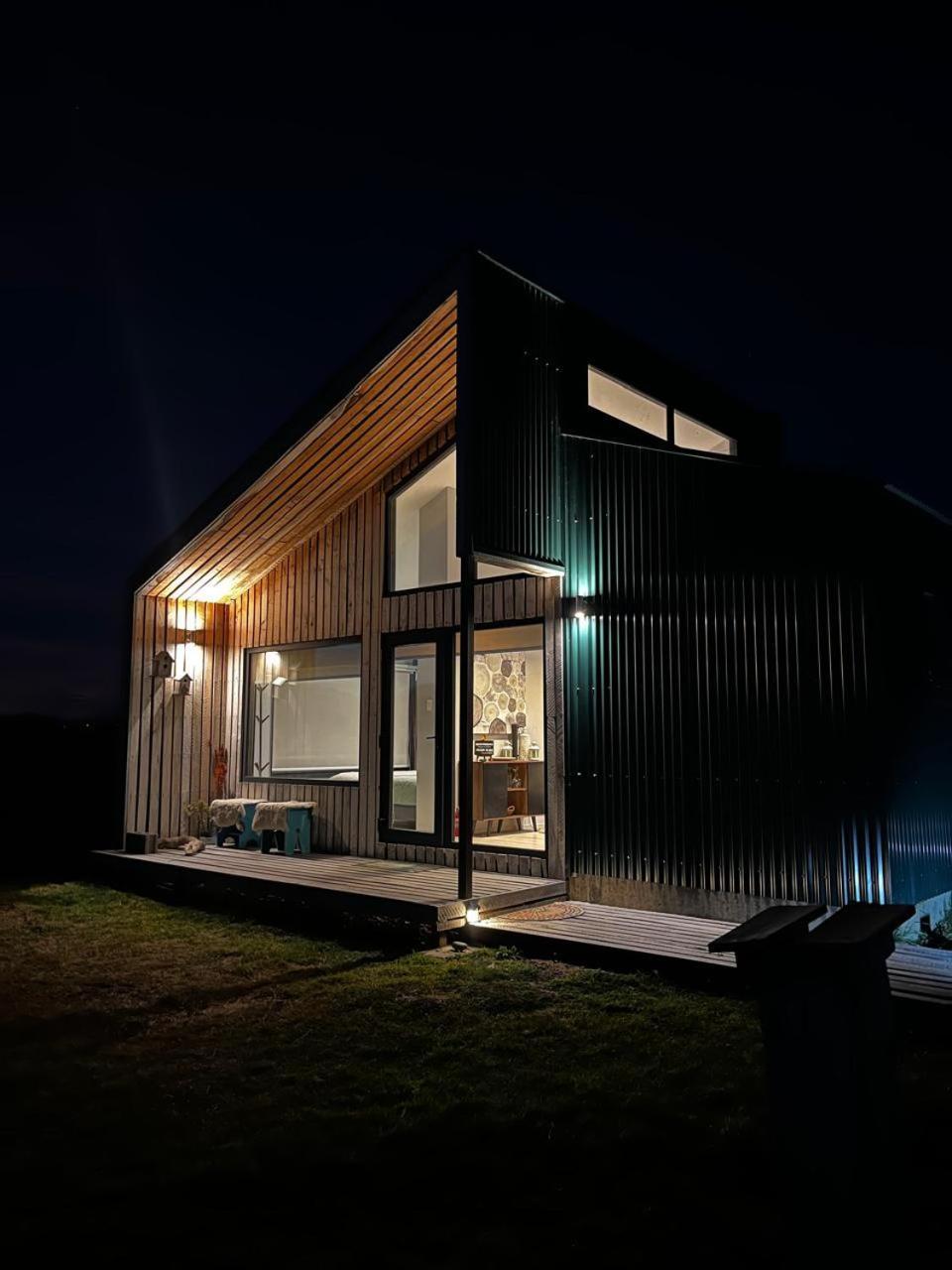 Cabana Julian Elias Verde Puerto Natales Exterior photo